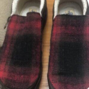 JBU By Jambu Crimson Red Plaid And Brown Slip Ons Excellent preowned condition S